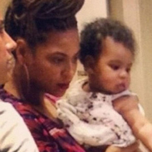 Beyonce, Blue Ivy, twit pic Beyonce, Blue Ivy, twit pic